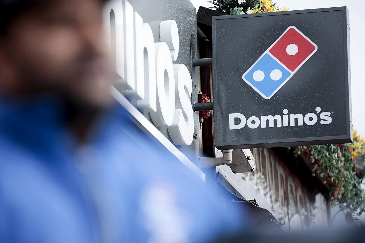 Jubilant FoodWorks Q1 Review - Aggressive Store Expansion Plans: Dolat Capital 1 Jubilant FoodWorks Q1 Review - Aggressive Store Expansion Plans: Dolat Capital