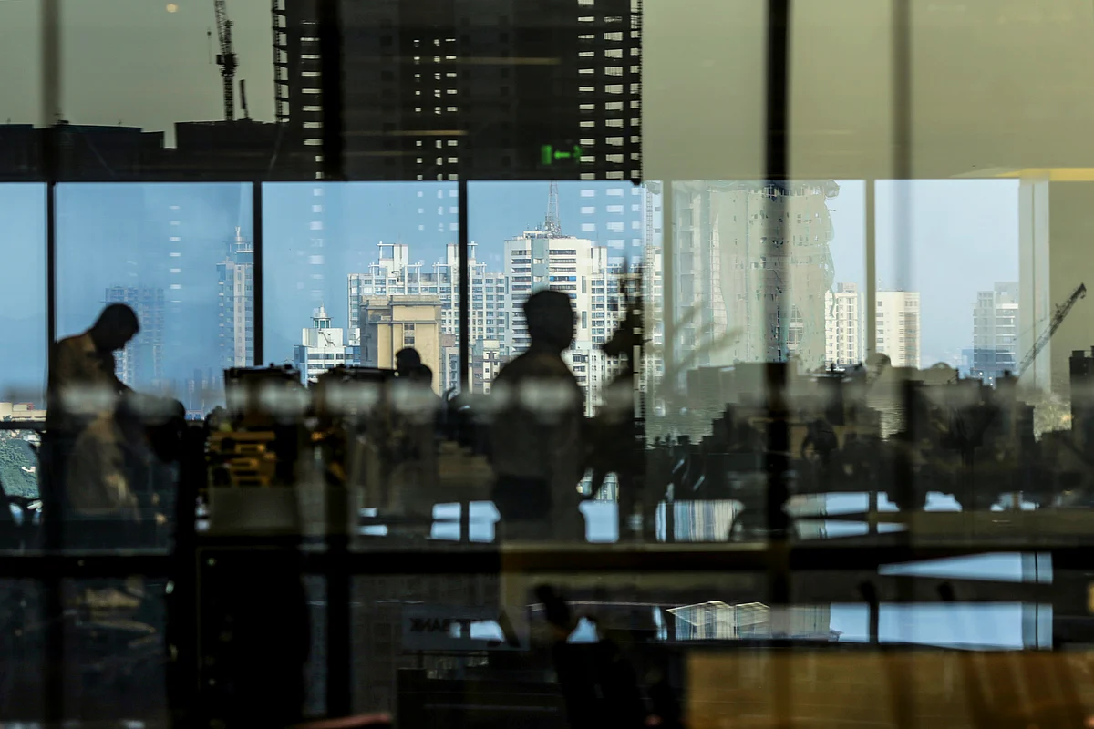 Office Leasing, Rents Drop In First Half Of 2021, Says Savills India 1 Office Leasing, Rents Drop In First Half Of 2021, Says Savills India