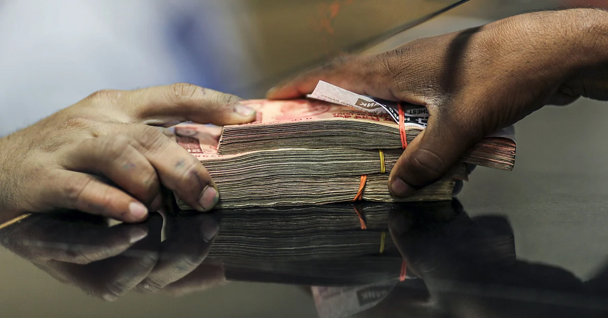 Who Benefits From RBI’s Decision To Allow Small Finance Banks To Merge With Holding Companies? 1 Who Benefits From RBI’s Decision To Allow Small Finance Banks To Merge With Holding Companies?