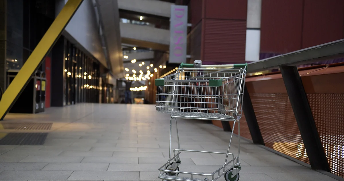 Ambani-Bezos Fight Threatens The Backbone Of India’s Retail Trade 1 Ambani-Bezos Fight Threatens The Backbone Of India’s Retail Trade