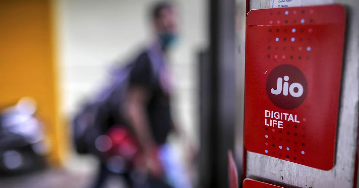 Reliance Jio Q1 Review - Robust Performance, Subscriber Growth Momentum Unabated: Dolat Capital 1 Reliance Jio Q1 Review - Robust Performance, Subscriber Growth Momentum Unabated: Dolat Capital