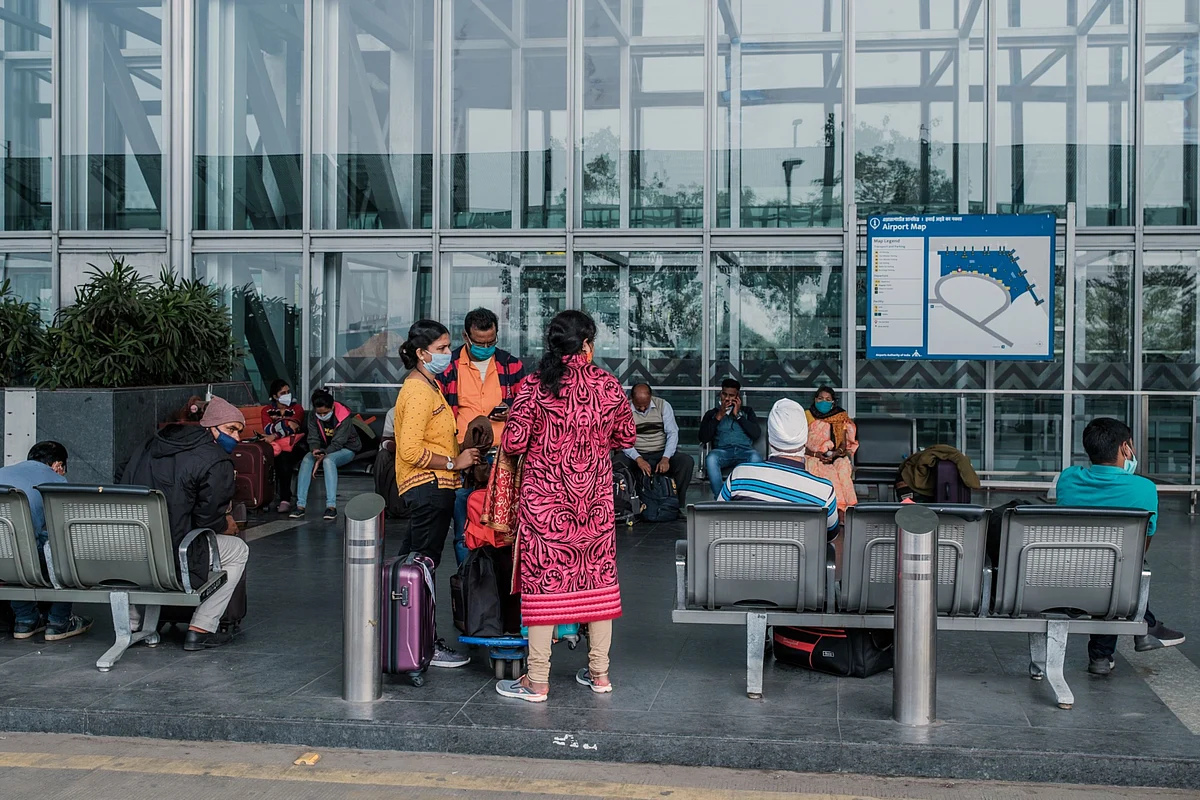 Aviation Sector Update - Average Daily Flier Dips Further To 65,000: ICICI Securities 1 Aviation Sector Update - Average Daily Flier Dips Further To 65,000: ICICI Securities