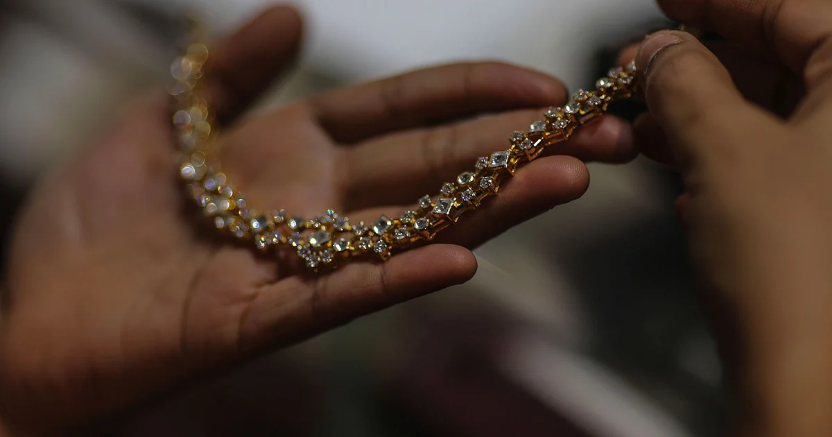 India Jewellery Sector Update - Hallmarking – Under-Appreciated Facets: ICICI Securities 1 India Jewellery Sector Update - Hallmarking – Under-Appreciated Facets: ICICI Securities