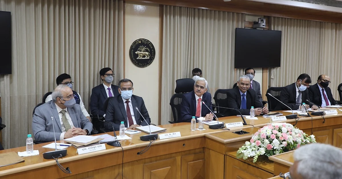 MPC Minutes: Economists See Frontloaded Rate Hikes Amid Alarm Over Inflation 1 MPC Minutes: Economists See Frontloaded Rate Hikes Amid Alarm Over Inflation