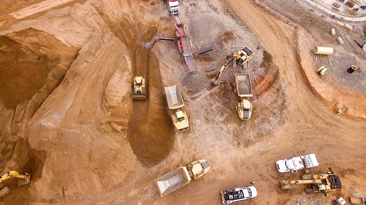 Karnataka Mining Case: Supreme Court Permits Firms To Export Excavated Iron Ore 1 Karnataka Mining Case: Supreme Court Permits Firms To Export Excavated Iron Ore