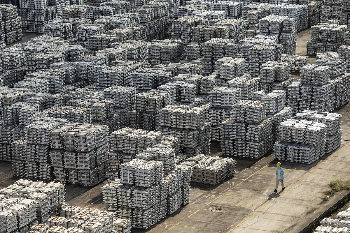 'Fake' Aluminum Stocks Put Perils Of China's Commodities Funding In Spotlight 1 'Fake' Aluminum Stocks Put Perils Of China's Commodities Funding In Spotlight