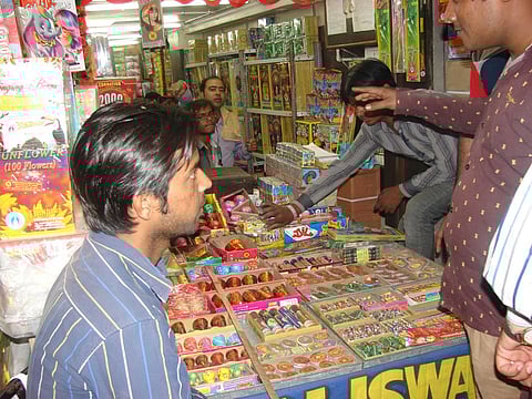 कोविड 19 संकट : लद्दाख के पर्व लोसार में पटाखों की बिक्री और इस्तेमाल पर रोक