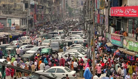 Delays and additional fuel consumption due to poor condition of roads cause India an annual loss of $21.3 billion. Credit: joiseyshowaa / Flicker