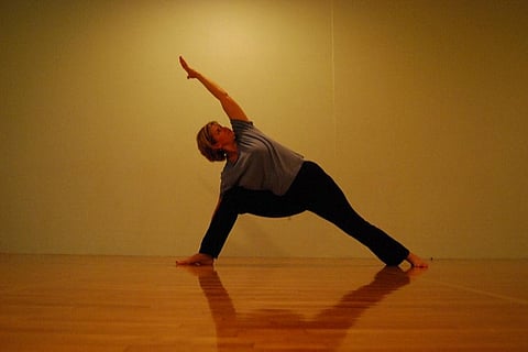 A research shows that yoga session can reduce stress and improve the mood of pregnant women
Credit: K4dordy/Flickr