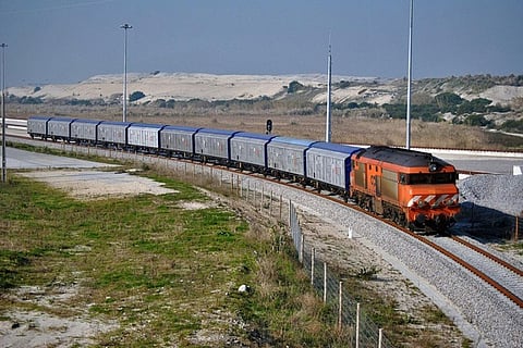 The report exhorts transformative change in ways we build cities, produce and use energy, transport people and goods and manage landscapes
Credit: Nelso Silva/Flickr