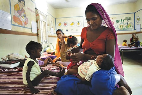 At least 155 children with severe
acute malnutrition were admitted
to the Nutrition Rehabilitation
Centre at Karahal block in Sheopur
in September 2016 (Photo: Photographs: Srikant Chaudhary)