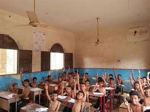 Electricity shortages have left people to suffer in the sweltering heat, especially children in schools (Photo: Musaed Aklan)