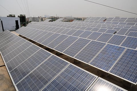 When banks do not consider most solar power projects economically viable to fund, how can this be an achievement for the sector? (Credit: Meeta Ahlawat/CSE)