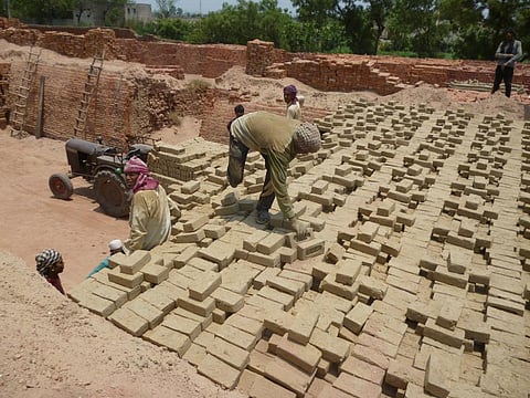 Most of the brick kiln entrepreneurs are operating on leased lands and thus they do not want to invest much in technology and infrastructure
Credit: Nivit Kumar Yadav