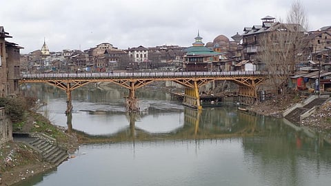 Bridge over the Jhelum in Srinagar Credit: Flickr