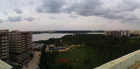 To keep the lake area pristine, waste should be transported to a dumping site away from the water body
Credit: Ashwin Kumar/Flickr