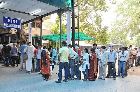 Swine flu screening in Delhi during an earlier outbreak (Credit: Meeta Ahlawat/CSE)