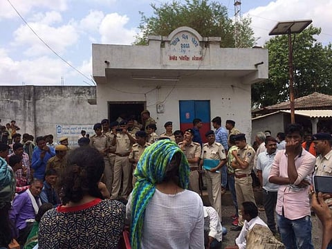 Narmada Bachao Andolan will file an FIR against the Gujarat police for injuries caused to its workers. Credit: Nita Mahadev