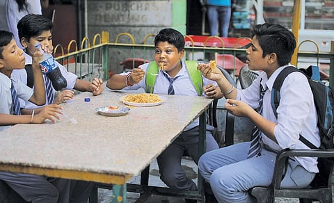 Despite the Delhi High Court order, the Food Safety and Standards Authority of India is yet to enforce guidelines restricting the availability of junk food in and
around schools (Photo: Vikas Choudhary)
