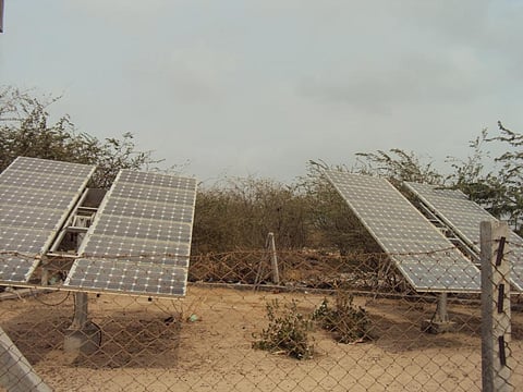 The survey claims large amount of land is needed for solar plants, but these plants use barren, unproductive land (Credit: Richa Sharma/CSE)