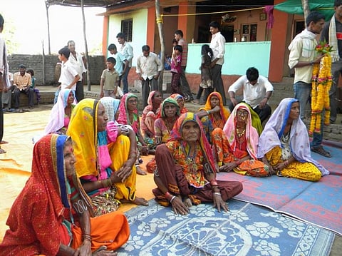 अध्ययन के दौरान गांवों में जाकर जनजातियों से उनकी परंपरागत खगोलीय जानकारियों को प्राप्त किया गया है।