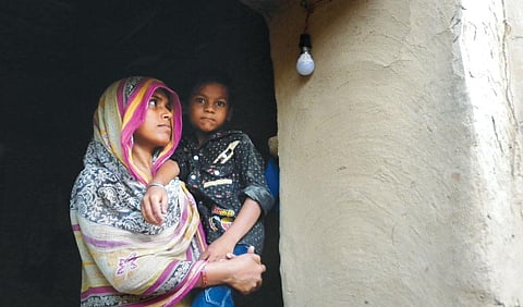 Despite grid connectivity, there is neither sufficient nor reliable power supply to meet basic power needs (Credit: Jitendra/CSE)