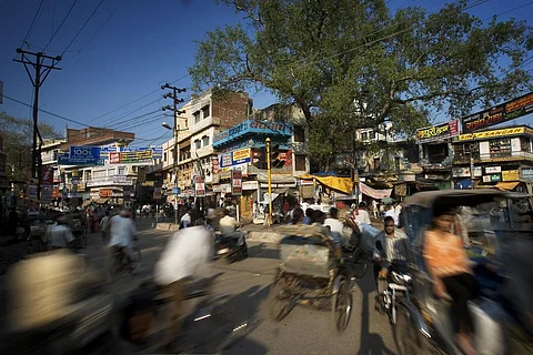 While the limit for noise level during the day is 50 dB, in reality, the level reaches as high as 77 dB. Credit: Wikimedia Commons