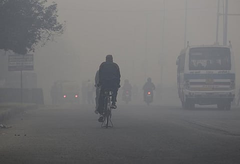 The Indian Medical Association declared public health emergency requesting the government to shut schools and advising people against stepping out. Credit: Vikas Choudhary / CSE