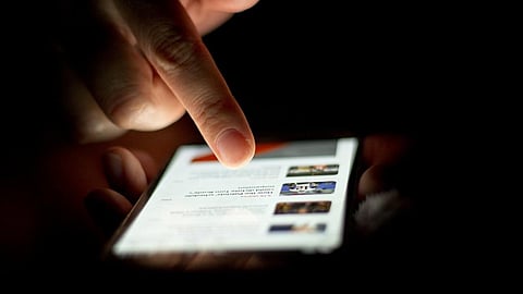 By 2020, the energy consumption of a smartphone is going to be more than that of a PC and laptop. Credit: Japanexperterna / Flickr