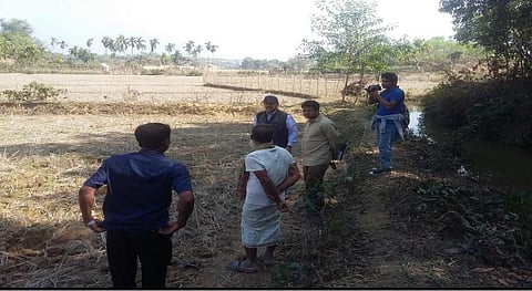 The IUCN team training refugees on how best to respond to elephants. Credit: IUCN/Tarik Kabir M.A. Motaleb