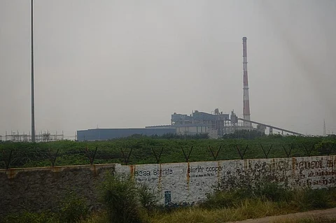 Legal experts argue that the responsibility of the proper de-commissioning of the plant solely lies with the Tamil Nadu Pollution Control Board and not with Sterlite. Credit: Akshit Sangomla