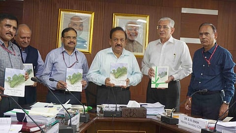 Union Environment Minister Harsh Vardhan releasing the manual     Credit: Dr Harsh Vardhan/Twitter