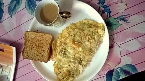 Foods rich in iron and protein should not be consumed with tea owing to the presence of tannins. Credit: Wikimedia Commons