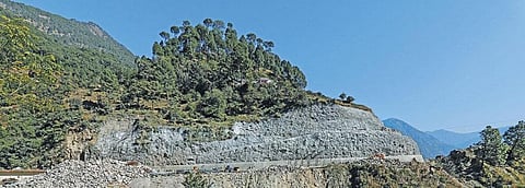 The wall built to prevent debris from falling usually does not serve its purpose as most of them are small and can barely hold themselves, let alone the mountain (Photographs: Vikas Choudhary)