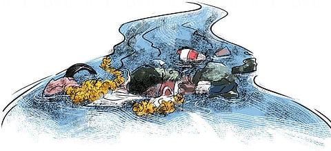 धर्म और आस्था के नाम पर पर्यावरण से खिलवाड़