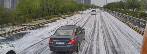 Noida looked snowed up after a hailstorm on February 7, 2019. Credit: Twitter/Thakur Utkarsh