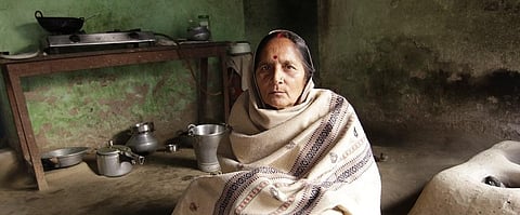 बिहार के भागलपुर जिले के अमरपुर गांव की सामाजिक कार्यकर्ता प्रभा देवी