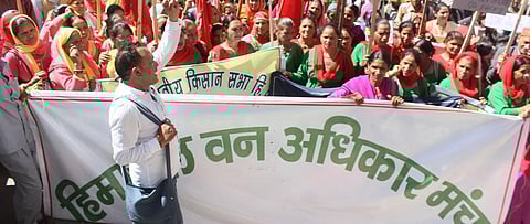 Hundreds of people took to roads in Mandi on April 11, 2019. Photo: Sumit Mahar