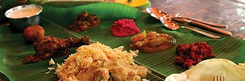The waxy surface of banana leaf prevents fungal growth and saves it from rotting (Photo: Yashima)