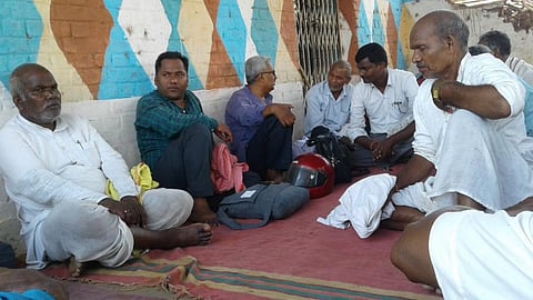 मध्यप्रदेश के मंडला जिले के चुटका गांव के लोग चुटका परमाणु विद्युत संयंत्र से विस्थापन का खतरा भांपकर आंदोलन की तैयारी में लग गए हैं। Photo: Manish Chander Mishra