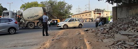 Construction debris lying on a pavement in Delhi. Photo: Avikal Somvanshi