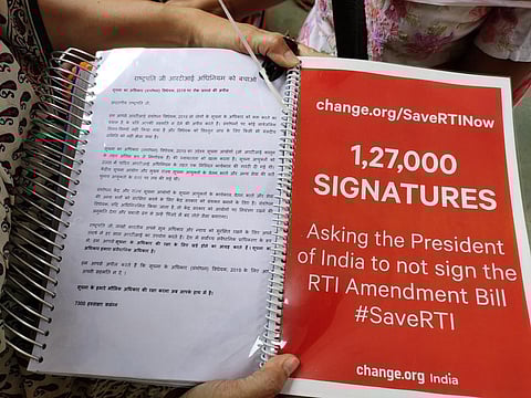 फोटो अंजली भारद्वाज के टि्वटर अकाउंट से ली गई है।