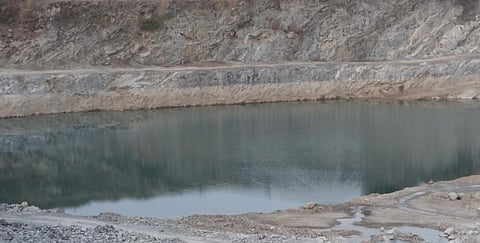 The income from mineral extraction in Odisha has not benefitted the regions from where the minerals are removed. This is an abandoned limestone mine in Sundargarh district. Photo: Wikimedia Commons