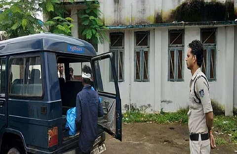 मध्यप्रदेश के सागर जिले के बगसपुर में खुले में शौच करने पर एक बच्चे की हत्या कर दी गई। फोटो: मनीष चंद्र मिश्रा