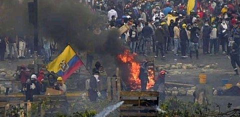Protesters against Ecuador's austerity decree. Photo: Heisenberg/Twitter
