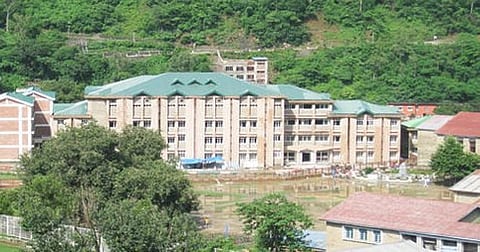 Scientists develop nanocomposite for bone implants using microwave energy