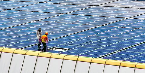 India targets 100 GW of solar power by 2022. It has already installed 31 GW,
17 GW capacity is under construction and tenders for 35 GW have been floated
