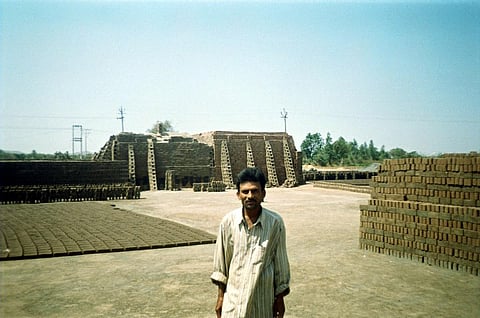लॉकडाउन में बदलाव: यूपी में ईंट-भट्ठों को मैनुअल खनन के लिए नहीं लेनी होगी पर्यावरण मंजूरी