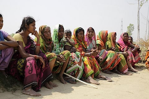 पश्चिमी चम्पारण में केवल 8 लोगों को ही मनरेगा के तहत 100 दिन का काम मिला है। फोटो: विकास चौधरी