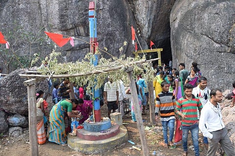 बीजापुर की सकल नारायण गुफा। Photo credit: bijapur.gov.in